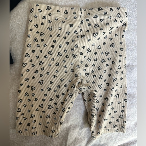 H&M set of five biker shorts. Girls size 6X - Picture 3 of 5